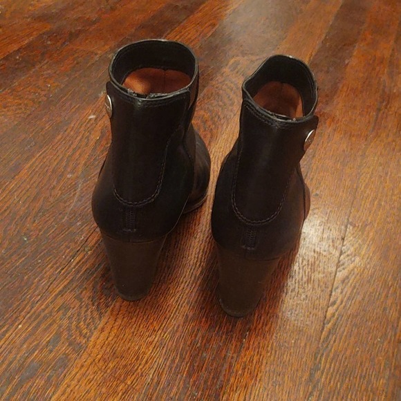 Coach Waldorf Black Heeled Ankle Boots Sz 7.5 - Picture 4 of 9